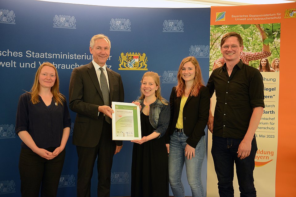 Das Team der Energieagentur bei der Verleihung des Qualitätssiegels